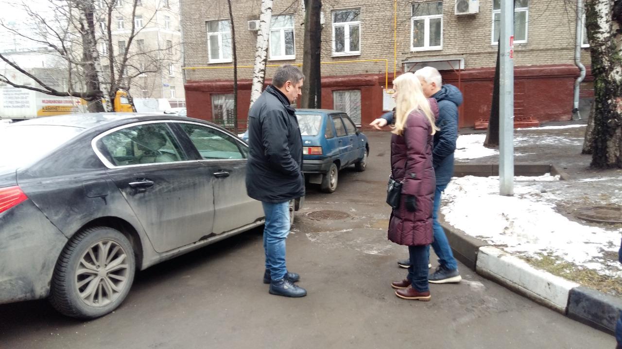 25 января, исполняющий обязанности главы управы Позняк Геннадий Леонидович провел субботний обход территории Хорошевского района